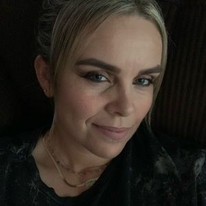 Meet your Posher, Jenelle